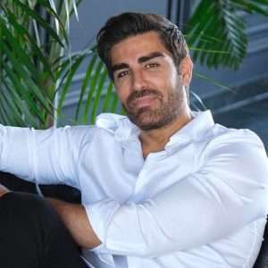 دانلود آهنگ پاشو بریم دریا کنار از رضا ملک زاده